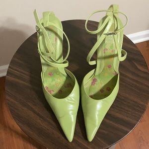 BAKER’s: Green Pumps